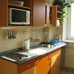 Almet Apartmanove 206 アパート