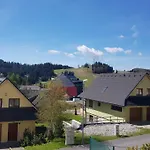 アパート Almet Apartmanove 206 ドノヴァリ