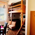 Almet Apartmanove 206 アパート *