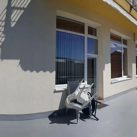 Almet Apartmanove 206 Dóval